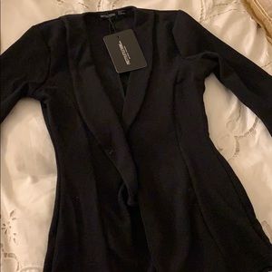 CLASSIC BLACK FITTED BLAZER W/ TAGS